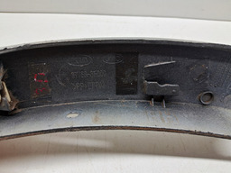 MOLDURA ACABAMENTO TRAS DIR KIA OPIRUS 3.8 2007 2008 DETALHE