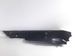 SUPORTE ESQUERDO TAMPAO BAGAGITO RENAULT CAPTUR 2017 A 2020