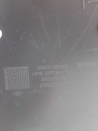 ACABAMENTO CONSOLE CENTRAL DIREITO RENAULT CAPTUR 2017 A 20