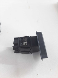 BOTAO PISCA ALERTA RENAULT CAPTUR 2017 2018 2019 2020