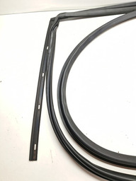 BORRACHA PORTA TRASEIRA DIREITA (CARROCERIA) OPIRUS 04 A 09