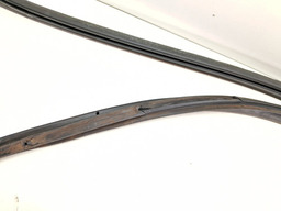 BORRACHA PORTA DIANTEIRA ESQUERDA OPIRUS 04/09 DETALHE 