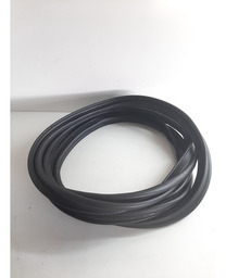 BORRACHA TAMPA TRASEIRA RENAULT CAPTUR 2017 A 2020 DETALHE