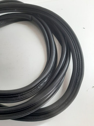 BORRACHA TAMPA TRASEIRA RENAULT CAPTUR 2017 A 2020 DETALHE