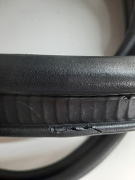 BORRACHA TAMPA TRASEIRA RENAULT CAPTUR 2017 A 2020 DETALHE