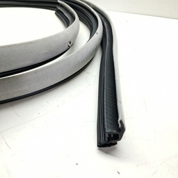 BORRACHA PORTA TRASEIRA DIREITA (CARROCERIA) OPIRUS 04 A 09