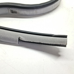 BORRACHA PORTA DIANTEIRA DIREITA (CARROCERIA) OPIRUS 04 A 09