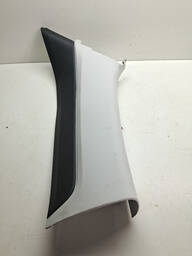 ACABAMENTO COLUNA DIANTEIRA ESQUERDA RENEGADE 2020/21