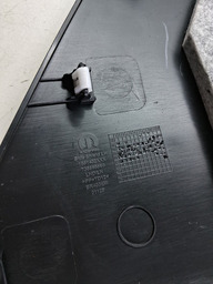 ACABAMENTO LATERAL ESQ CONSOLE CENTRAL RENEGADE 2022 2023 24