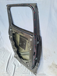 PORTA TRASEIRA ESQUERDA RENEGADE 2016 2017 2018/..DETALHE