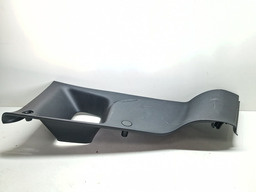 ACABAMENTO COLUNA TRASEIRA LADO ESQUERDO RENEGADE 2022 A 24