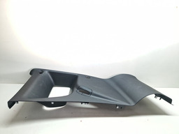 ACABAMENTO COLUNA TRASEIRA LADO DIREITO RENEGADE 2022 A 24