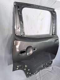 PORTA TRASEIRA DIREITA RENEGADE 2016 2017 2018/..DETALHE 