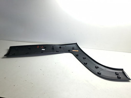 MOLDURA PORTA TRAS ESQ RENEGADE T270 2022 2023 2024 DETALHE