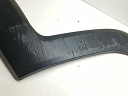 MOLDURA PORTA TRAS ESQ RENEGADE T270 2022 2023 2024 DETALHE