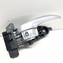 MAÇANETA INTERNA TRAS DIREITA RENEGADE T270 2022 2023 2024