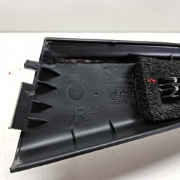 ACABAMENTO INTERNO PORTA TRAS DIR RENEGADE T270 2022 A 2024