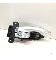 MAÇANETA INTERNA DIANTEIRA DIREITA RENEGADE T270 2022 A 24