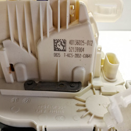 FECHADURA PORTA T.E RENEGADE FREEMONT TORO COMPASS RAMPAGE 