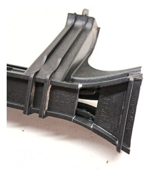 CANALETA GUIA TRASEIRO ESQU RENEGADE 2022 2023 2024