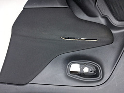 FORRO PORTA TRASEIRA DIREITA RENEGADE 2016 2017 2018/..