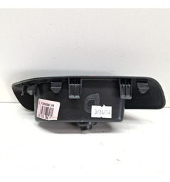 PUXADOR INTERNO DIANTEIRA DIREITA RENAULT KWID  2022 A 2024