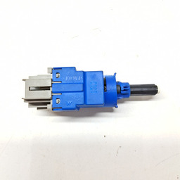 INTERRUPTOR PEDAL EMBREAGEM RENAULT KWID 1.0 2022 A 2024