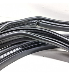 BORRACHA TAMPA TRASEIRA RENAULT KWID 1.0 2022 2023 2024 