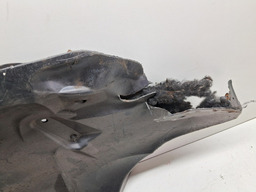 PARABARRO TRASEIRO ESQUERDO LAND ROVER DISCOVERY4 DETALHE