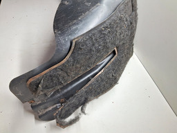 PARABARRO TRASEIRO ESQUERDO LAND ROVER DISCOVERY4 DETALHE