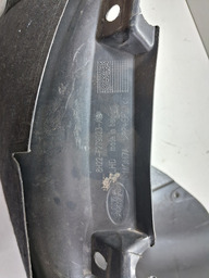 PARABARRO TRASEIRO ESQUERDO LAND ROVER DISCOVERY4 DETALHE