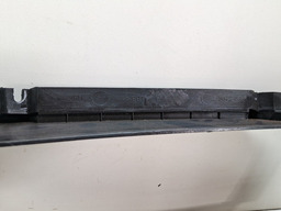 MOLDURA MASCARA NEGRA FAROL INFERIOR DIREITO KWID 2022 A 24