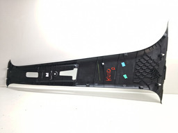 MOLDURA ACABAMENTO COLUNA CENTRAL DIREITA KWID 2022 A 2024