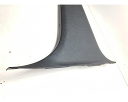 MOLDURA ACABAMENTO COLUNA CENTRAL DIREITA KWID 2022 A 2024