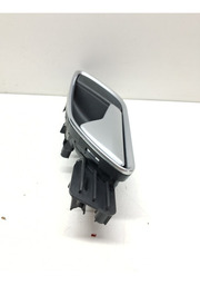 MAÇANETA INTERNA TRASEIRA ESQUERDA AUDI Q3 1.4 2015 A 2019