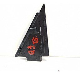 ACABAMENTO PORTA TRASEIRA ESQ AUDI Q3  2015 A 2019 DETALHE