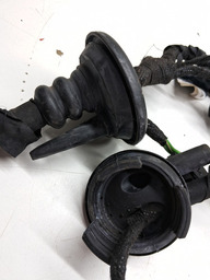 CHICOTE PORTA DIANTEIRA DIREITA AUDI Q3 1.4 2015 A 2019