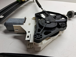 MAQUINA VIDRO DIANTEIRA DIREITA AUDI Q3 1.4 TFSI 2015 A 2019