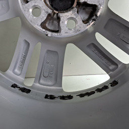 RODA AVULSA GM TRACKER COM PNEU BRIDGESTONE 215/60/R16 2023