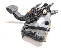 PEDAL JEEP RENEGADE TORO 2017 A 2021