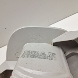 LANTERNA NEBLINA TRAS ESQU RENEGADE 1.8 2017 A 2021 AVARIA 