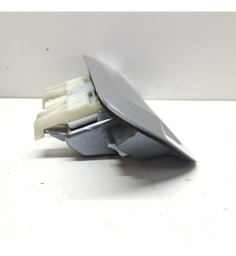 MAÇANETA BOTÃO ABERTURA TAMPA TRAS RENEGADE 2017 A 21 DETAL