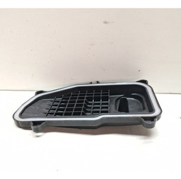 TAMPA VEDAÇÃO FAROL DIREITO AUDI Q3 1.4 2015 A 2019