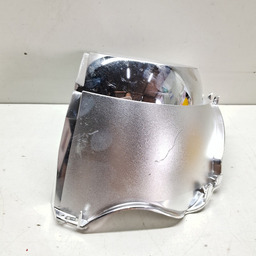 MOLDURA ACABAMENTO FAROL MILHA DIR AUDI Q3 2015 A 2019