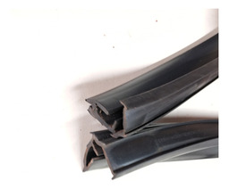 CANALETA VIDRO PORTA TRASEIRA DIREITA AUDI Q3 2013 A A 2019