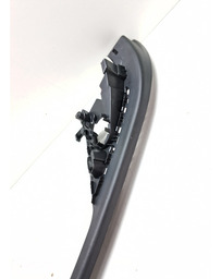 CANALETA INTERNA PORTA DIANTEIRA DIREITA AUDI Q3 2015 A 2019