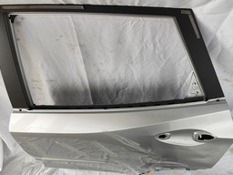 PORTA TRASEIRA ESQUERDA TRACKER 2020 2022 2023/..AVARIA 