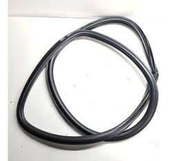 BORRACHA PORTA TRASEIRA ESQUER AUDI Q3 13/19 DETALHE 