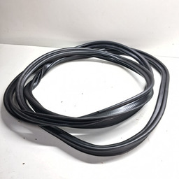 BORRACHA TAMPA TRASEIRA AUDI Q3 TSFI 2015 A 2019