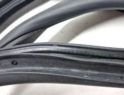 BORRACHA PORTA DIANTEIRA DIREITA (CARROCERIA) RENEGADE 2016/